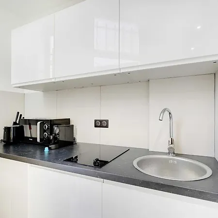 Elegant - 2p-next To Place Pigalle شقة